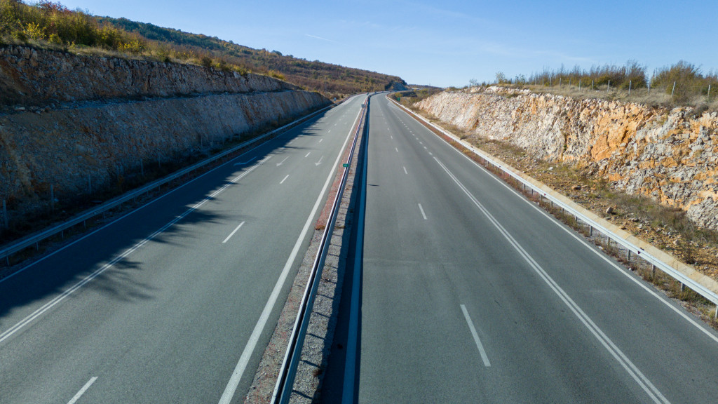 АПИ:Движението по път I-1 в участъка Монтана – Крапчене се осъществява в една лента