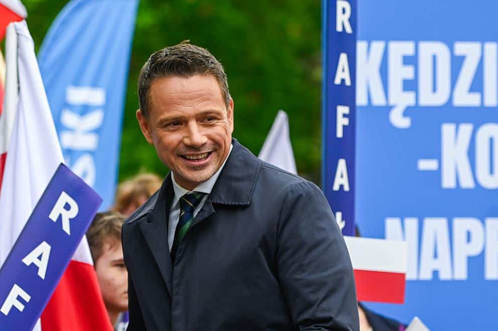 Рафал Тшасковски води на президентските избори в Полша