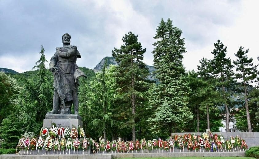 Враца организира безплатен транспорт за деня на Ботев