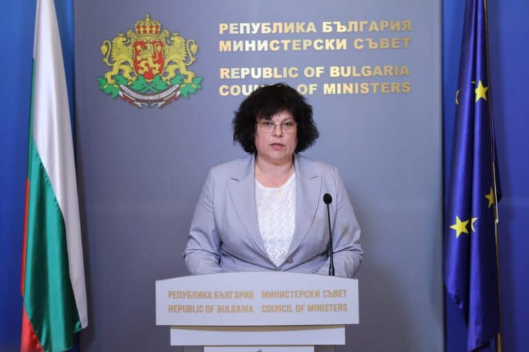 Ръст на заплащането за най-ниските длъжности в държавните висши училища