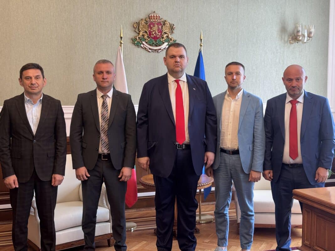 Пеевски прие Девин и Рудозем в стратегията си „Ново начало за развитие на регионите“