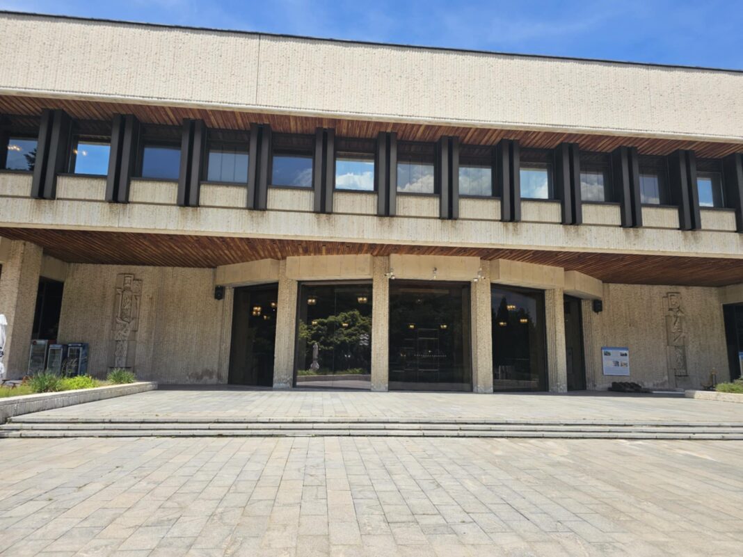 „Градът на черното злато“ гостува в Националния исторически музей