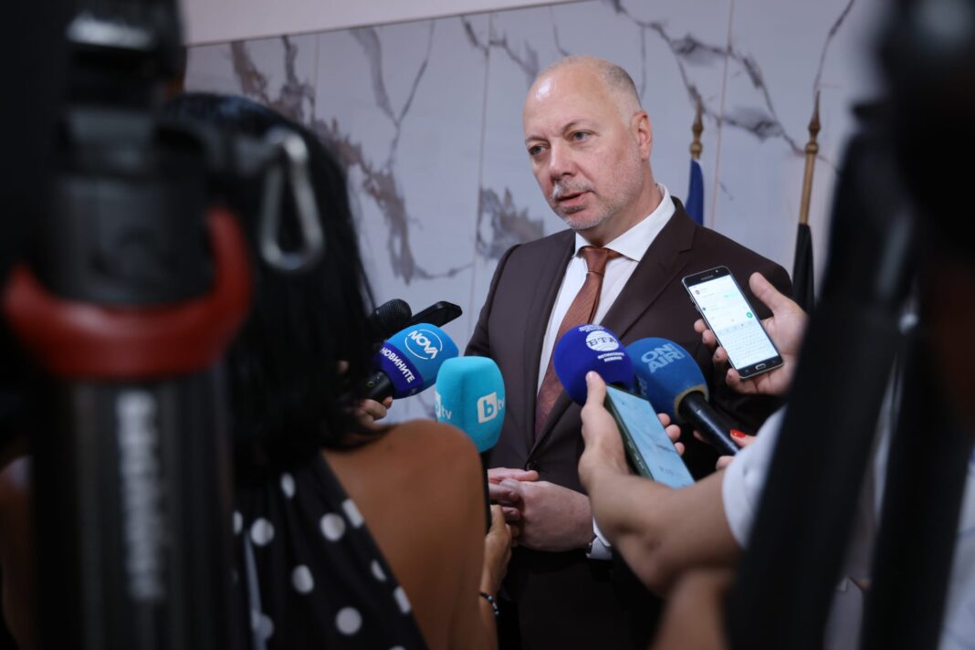 Премиерът и еврокомисарят Хансен откриха магистрален напоителен канал