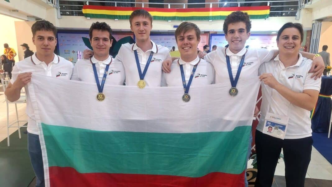 Блестящо представяне на български ученици в Боливия