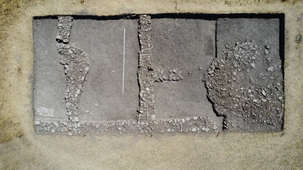 Археолози разкриха най-голямото извънстолично селище от Златния век на България