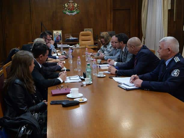 Първите процедури по възстановяване след дъжда: Митов и Иванов с работна среща