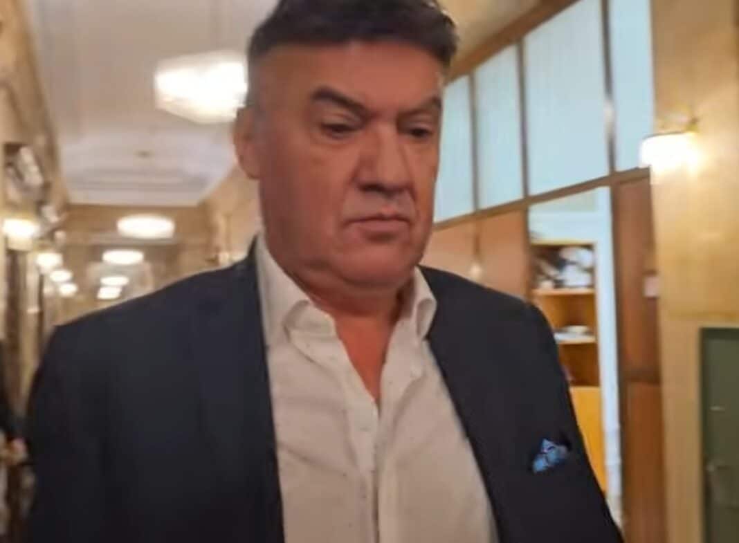 България ще се сбогува с двама изявени личности – музиканта Кирил Ампов и футболната легенда Борислав Михайлов.