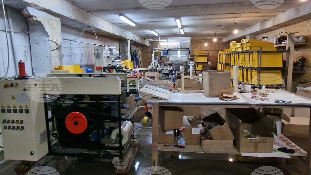 Разкриха най-голямата нелегална фабрика за цигари у нас