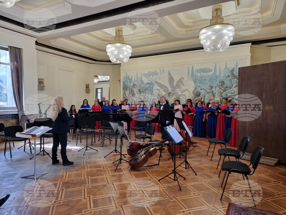 Празнично матине за 8 март събра почитатели на класическата музика в Добрич