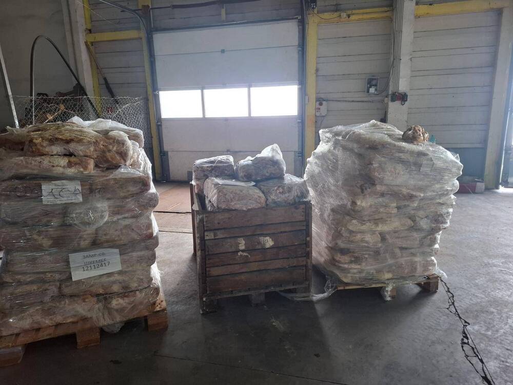 Близо 6 тона негодни храни за унищожение след проверки