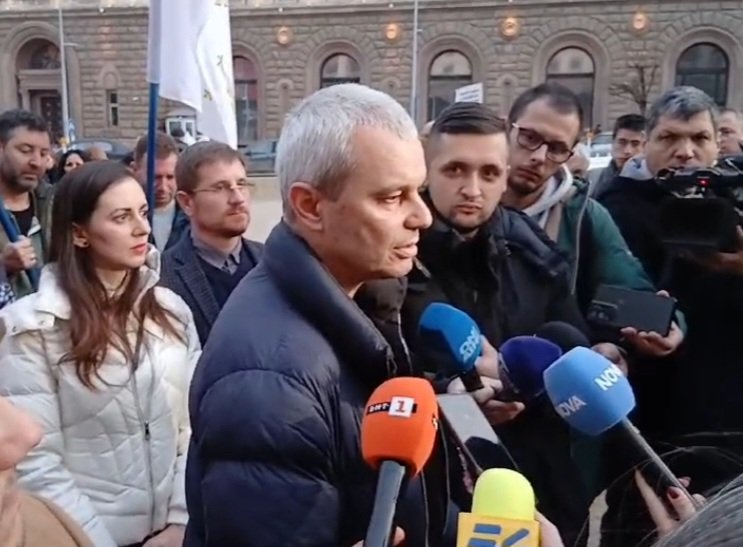 Костадин Костадинов отстоя българските духовни ценности по време на визитата в Рим