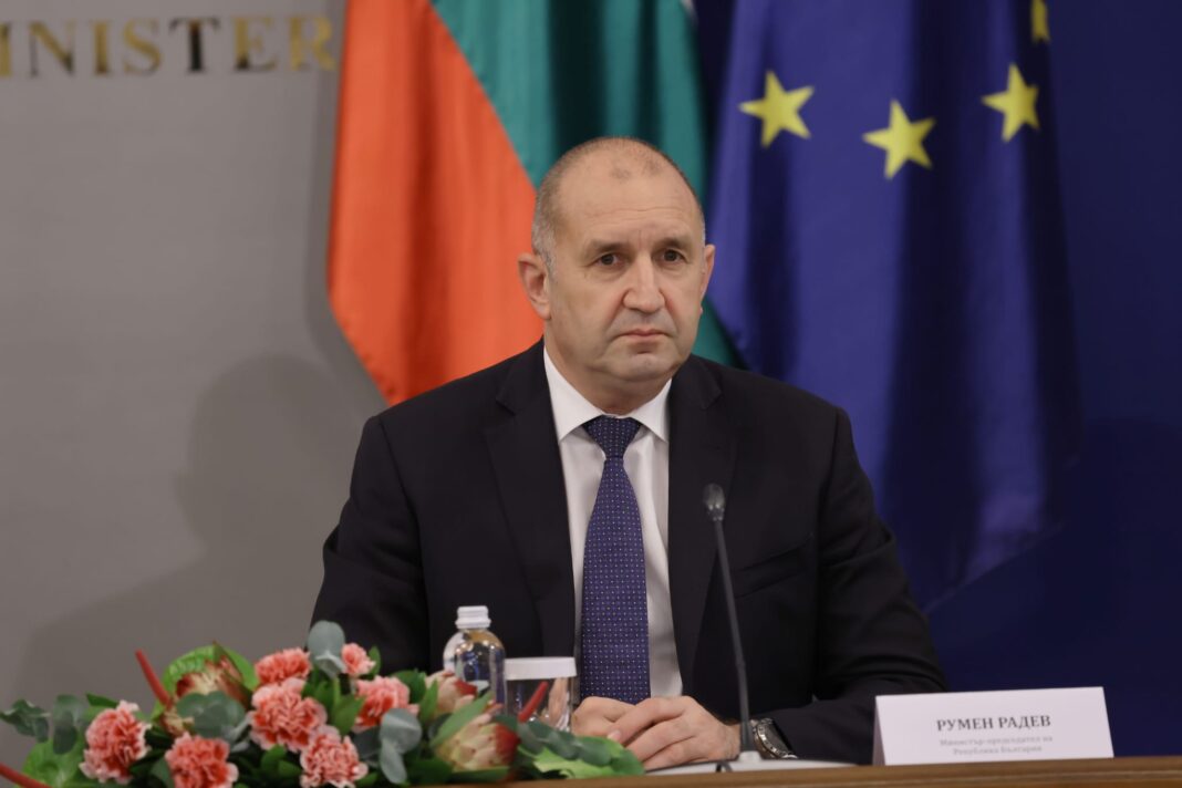 Премиерът Радев: Инициативата „Кошница с грижа“ е сериозен ангажимент на търговските вериги