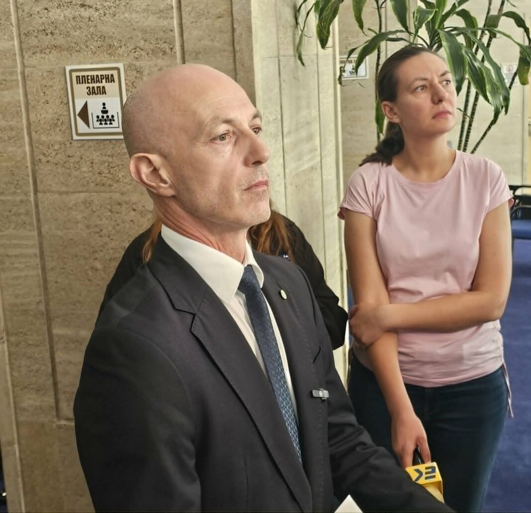 „Възраждане“ поиска украинският посланик в България да бъде обявен за персона нон грата