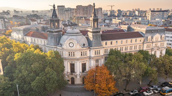 МЗ забрани косенето през деня заради пожарната опасност