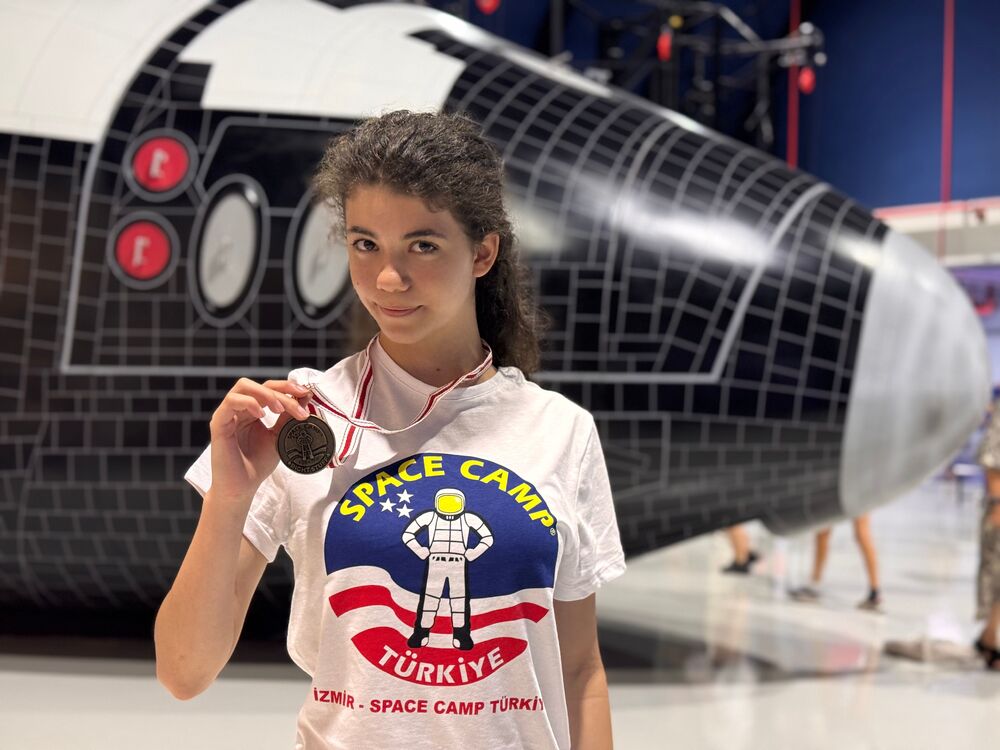 Българска ученичка спечели престижен медал от Space Camp