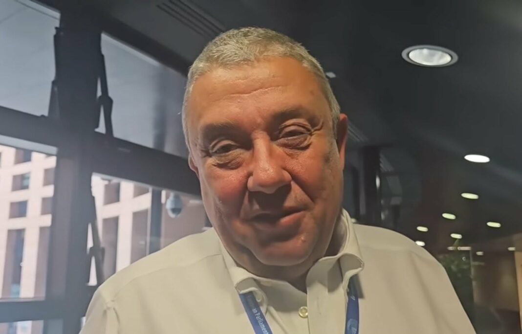 СДС застава зад кандидат на ГЕРБ за президент, но отхвърля подкрепа за Андрей Гюров