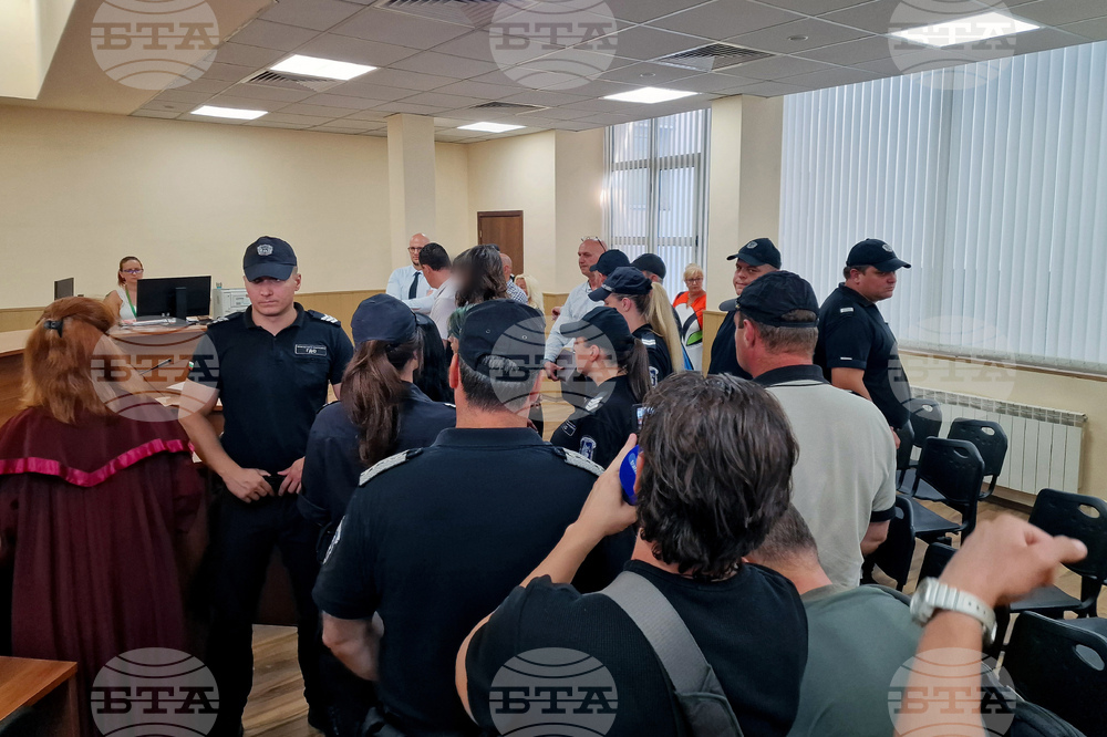 Двете момичета, обвинени за убийството на Младежкия хълм, обжалват ареста