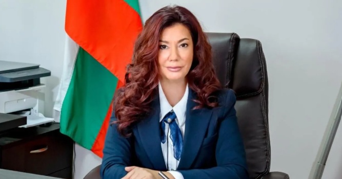 Освободиха директора на „Медицински надзор“ Иванка Динева